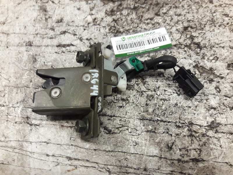 Recambio de cerradura maletero / porton para nissan primera berlina (p11) básico referencia OEM IAM   