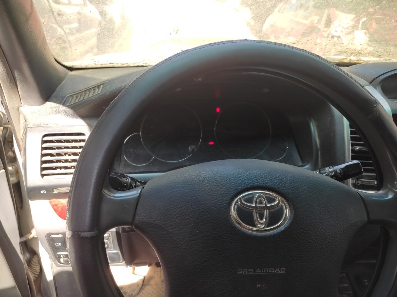 toyota land cruiser (j12) del año 2003