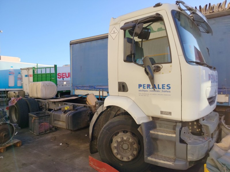 renault midlum del año 2004