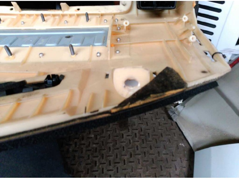 Recambio de salpicadero para kia carnival ii 2.9 cdri ex referencia OEM IAM OK52Y60350DCQ  