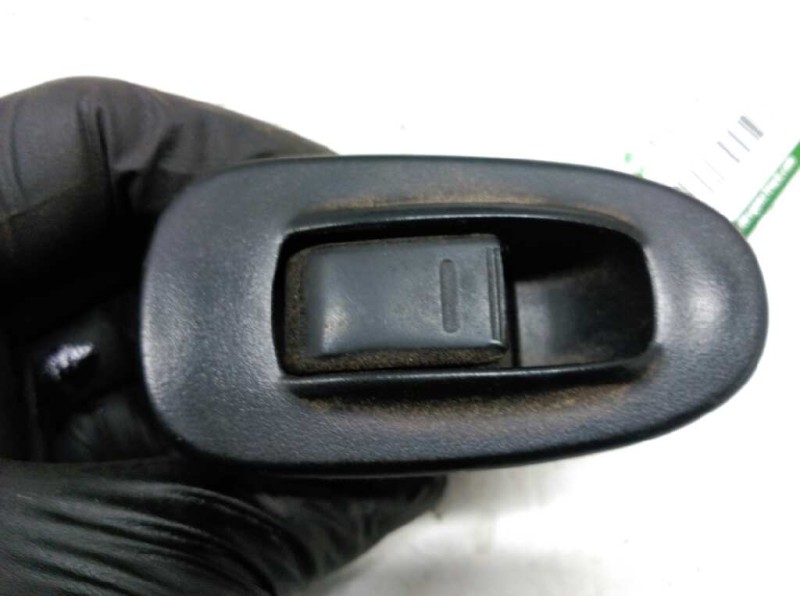 Recambio de mando elevalunas delantero derecho para kia shuma 1.5 cat referencia OEM IAM   