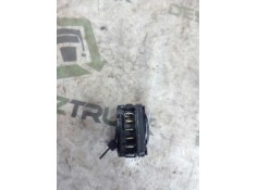 Recambio de mando elevalunas delantero izquierdo para renault trucks midliner m 180.10/c (175cv) referencia OEM IAM    2