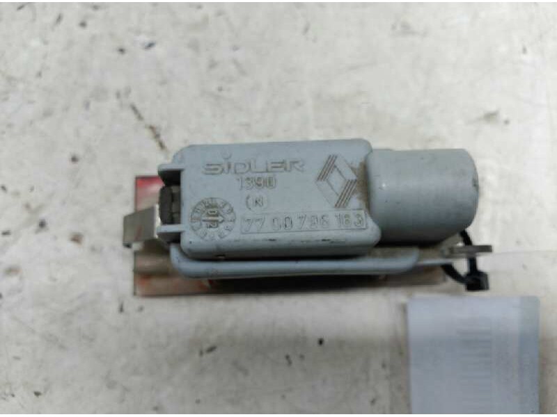 Recambio de piloto matricula para renault vel satis (bj0) expression referencia OEM IAM 7700796163  