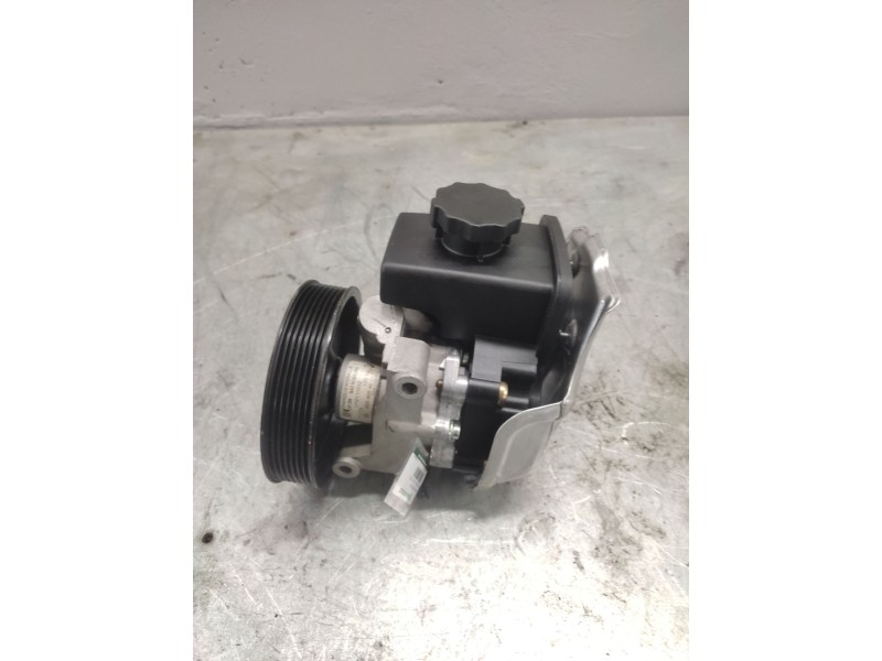 Recambio de bomba servodireccion para mercedes-benz clase c (w203) c 180 (203.035) referencia OEM IAM 0034664001  
