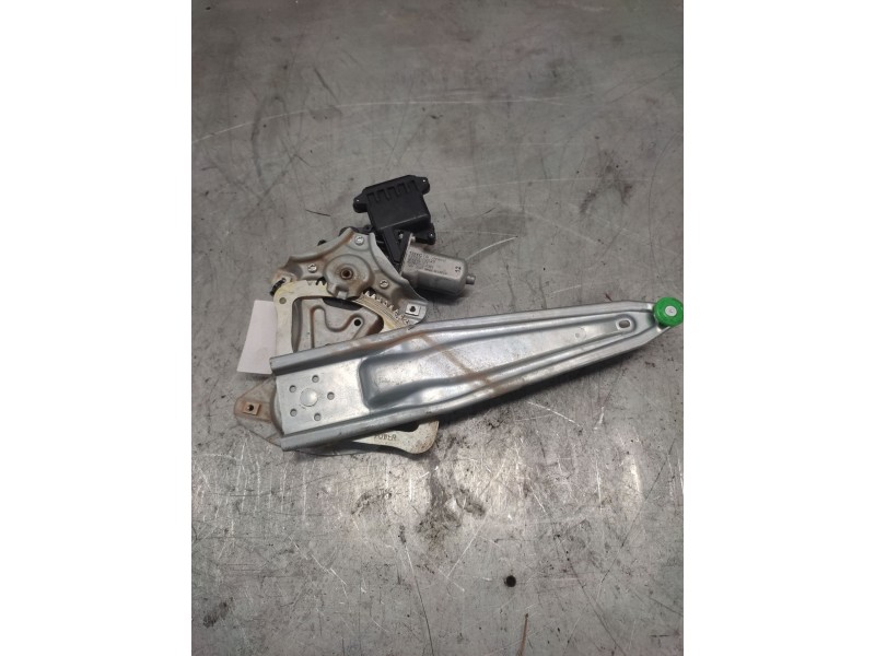 Recambio de elevalunas trasero derecho para toyota auris active referencia OEM IAM 8570202020  