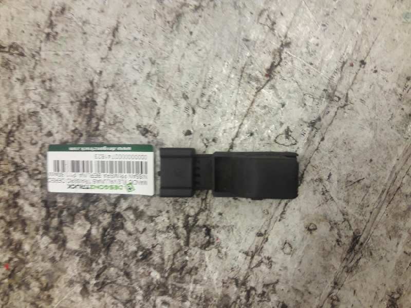 Recambio de mando elevalunas trasero derecho para nissan primera berlina (p11) básico referencia OEM IAM   