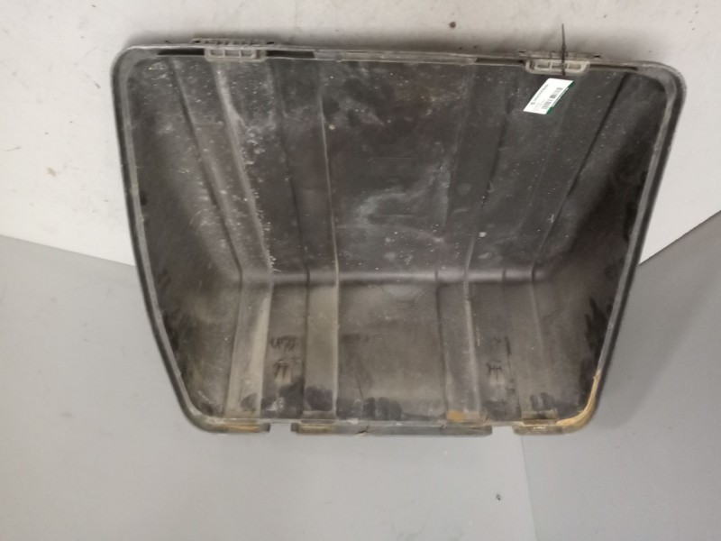 Recambio de tapa bateria para iveco eurocargo 5.9 diesel referencia OEM IAM   