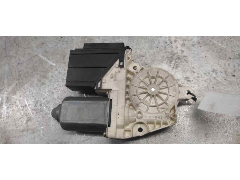 Recambio de motor elevalunas delantero derecho para seat ibiza (6l1) cool referencia OEM IAM 104383101  