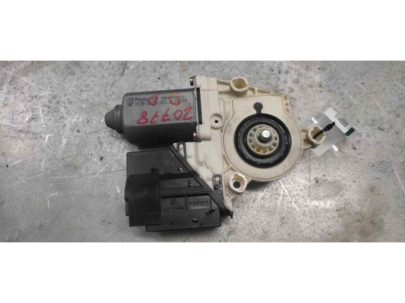 Recambio de motor elevalunas delantero derecho para seat ibiza (6l1) cool referencia OEM IAM 104383101  