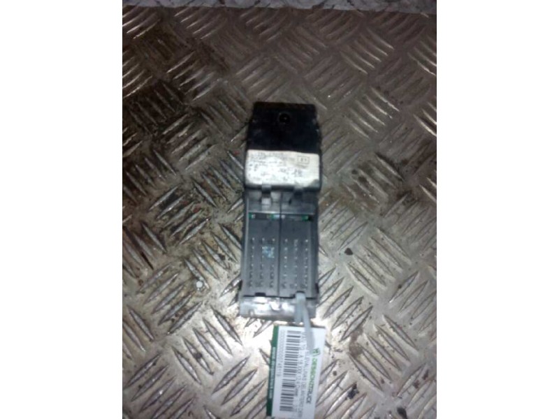 Recambio de mando elevalunas delantero derecho para man tg - a 18.xxx 12.4 diesel referencia OEM IAM   