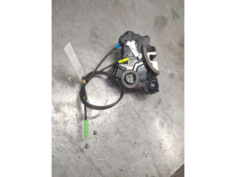 Recambio de cerradura puerta delantera izquierda para toyota auris active referencia OEM IAM  6 PINS 