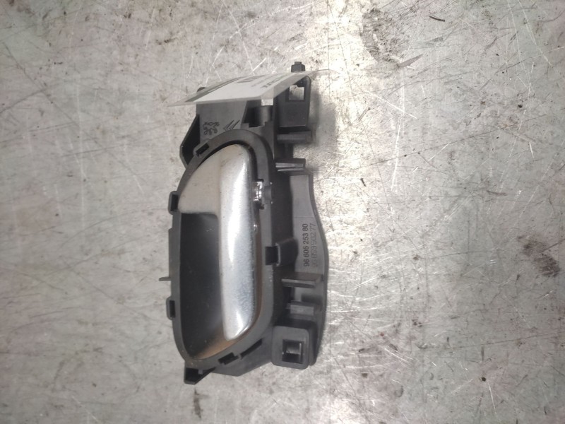 Recambio de maneta interior trasera derecha para peugeot 308 confort referencia OEM IAM   