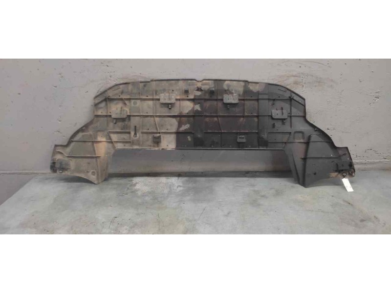 Recambio de faldon delantero para peugeot 308 premium referencia OEM IAM 9680379780  