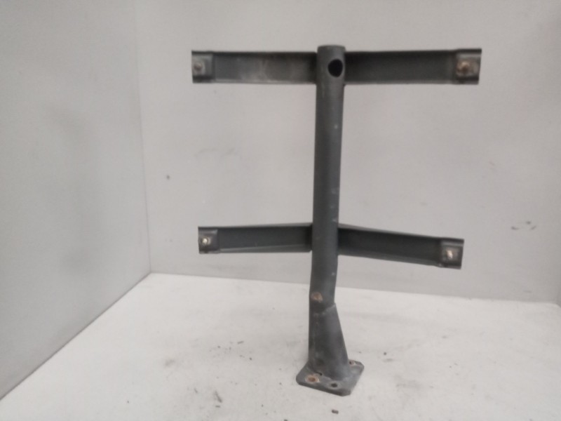 Recambio de soporte para iveco eurocargo 5.9 diesel referencia OEM IAM 8142633  