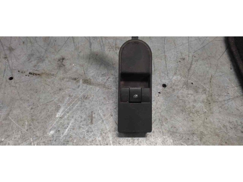 Recambio de mando elevalunas delantero derecho para opel zafira b cosmo referencia OEM IAM 13228709  