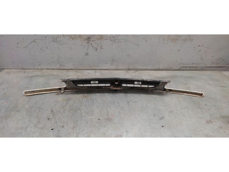 Recambio de rejilla delantera central para seat arosa (6h1) 1.0 referencia OEM IAM 6h0853661c  