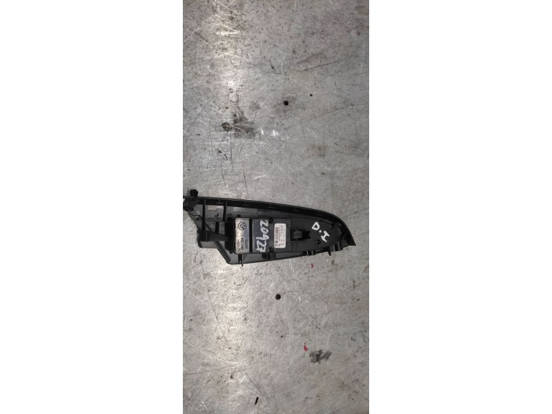Recambio de mando elevalunas delantero izquierdo para bmw x3 (f25) xdrive 20d referencia OEM IAM 917991302  