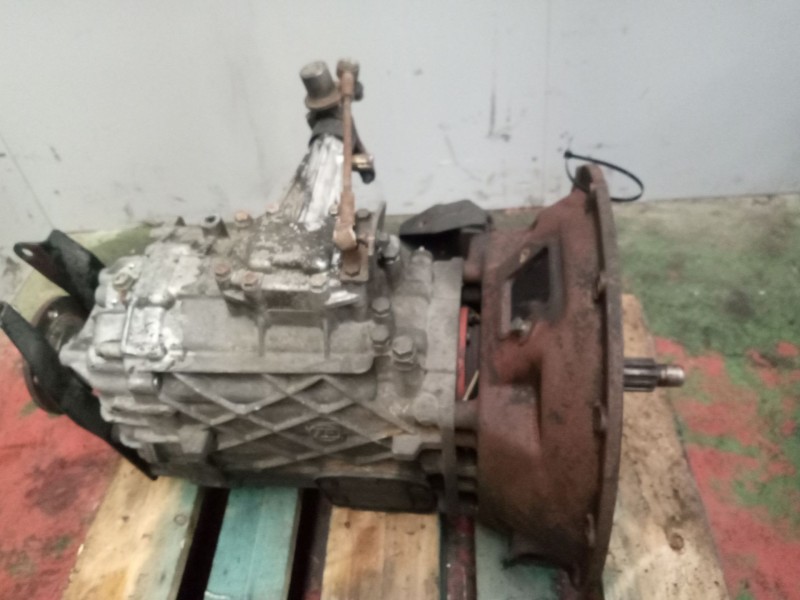 Recambio de caja cambios para nissan atleon 140 referencia OEM IAM S542 1307050106 32010D8901