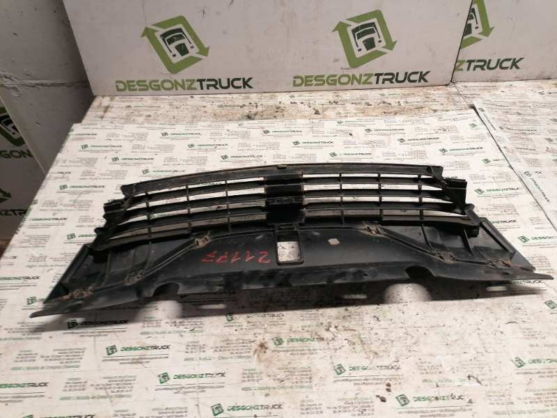 Recambio de rejilla delantera para renault laguna ii grandtour (kg0) expression referencia OEM IAM   