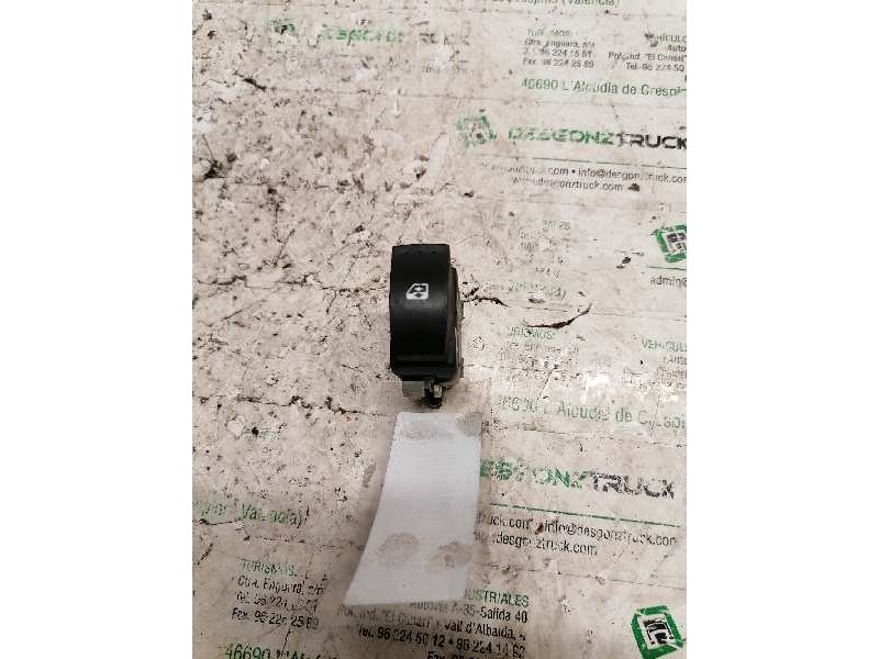 Recambio de mando elevalunas trasero derecho para renault megane ii berlina 5p referencia OEM IAM   6 PINS