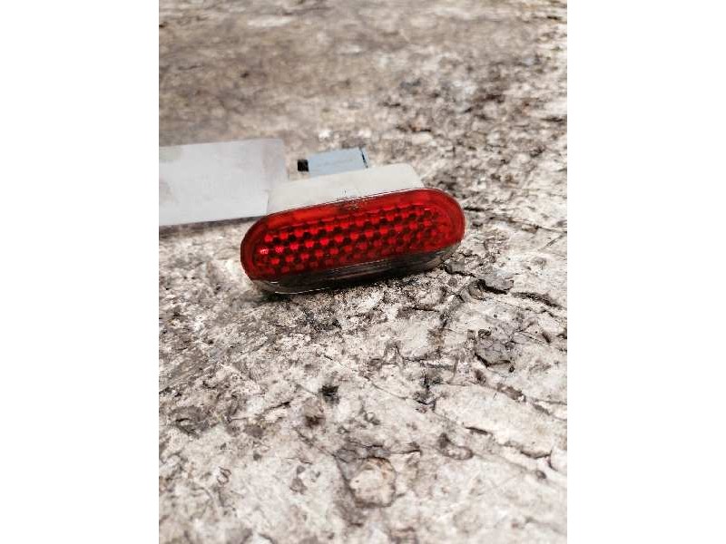 Recambio de luz interior para seat leon (1m1) referencia OEM IAM  2 PINS PUERTA TRASERA IZQUIERDA