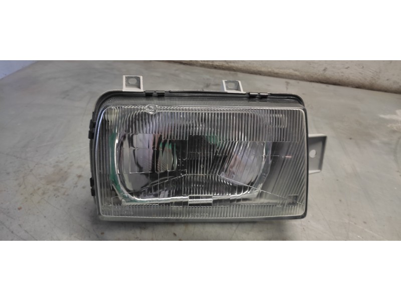 Recambio de faro derecho para seat malaga 1.5 referencia OEM IAM   