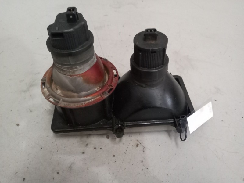 Recambio de faro izquierdo para volvo fl 6 fl 618 (180cv) referencia OEM IAM 3950305  