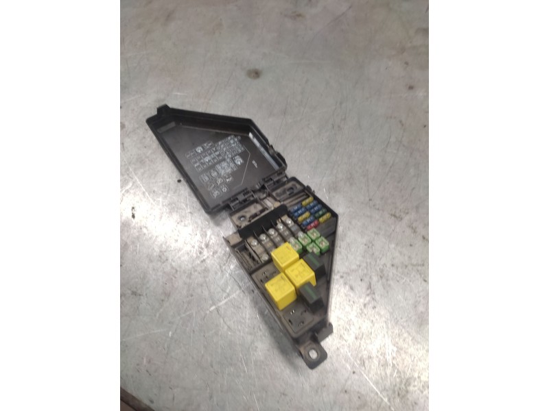 Recambio de caja reles / fusibles para land rover freelander (ln) e targa referencia OEM IAM 193315071101  