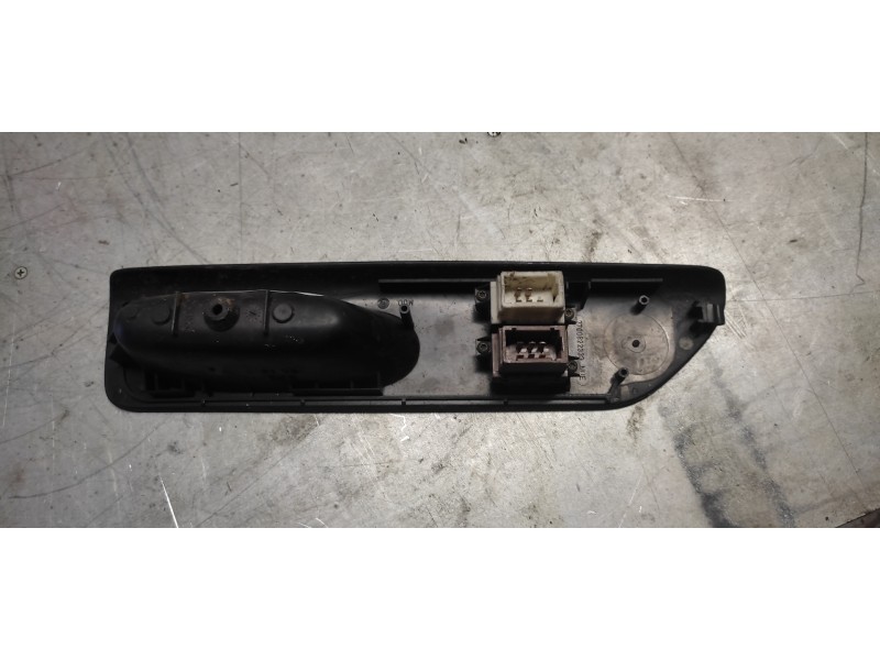 Recambio de mando elevalunas delantero izquierdo para renault laguna (b56) 2.0 referencia OEM IAM   6/5 PINS
