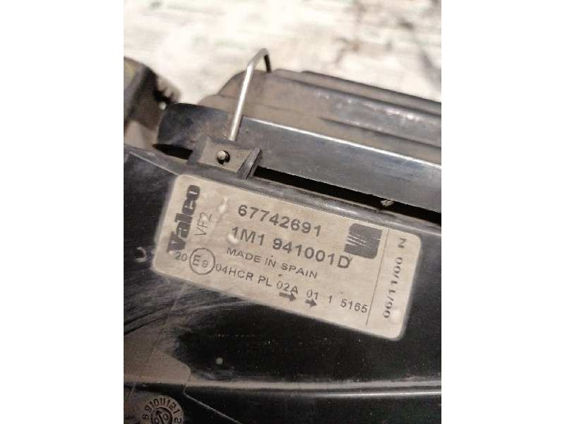 Recambio de faro izquierdo para seat leon (1m1) referencia OEM IAM   8 PINS