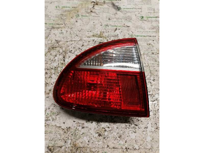 Recambio de piloto trasero izquierdo para seat leon (1m1) referencia OEM IAM   6/4/2 PINS