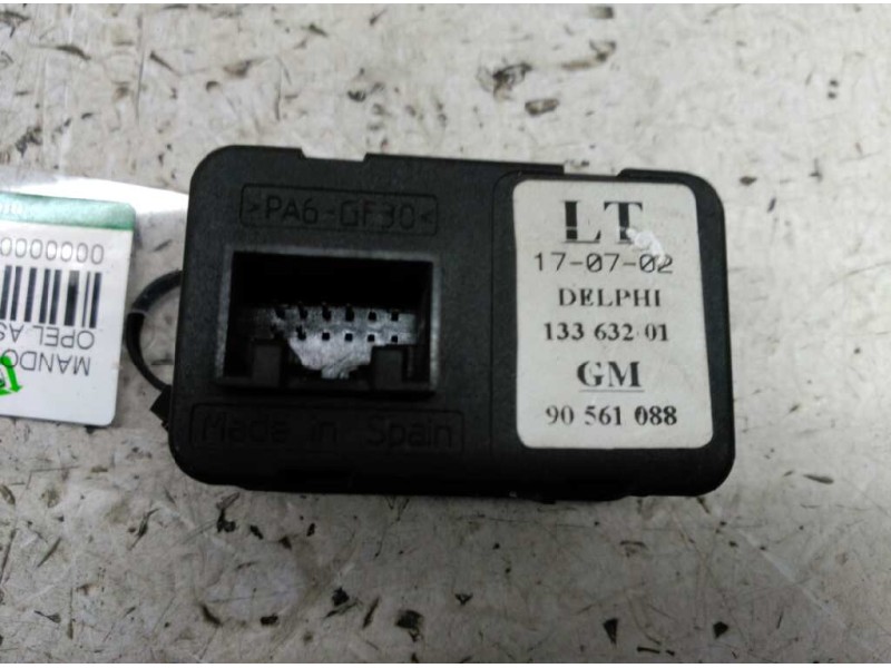 Recambio de mando elevalunas delantero izquierdo para opel astra g berlina elegance referencia OEM IAM 13363201 90561688 