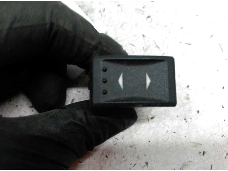 Recambio de mando elevalunas trasero derecho para ford mondeo berlina (ge) ambiente referencia OEM IAM   