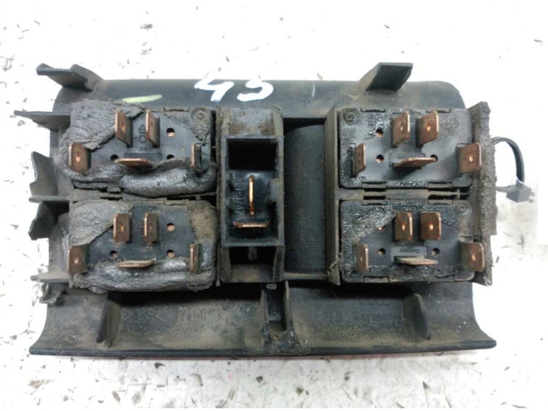 Recambio de mando elevalunas delantero izquierdo para audi a4 avant (8e) 1.9 tdi (96kw) referencia OEM IAM 801959515B  