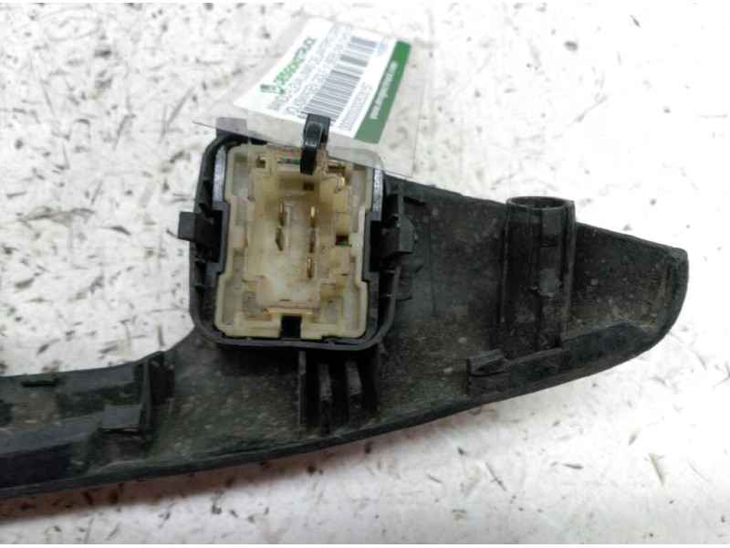 Recambio de mando elevalunas delantero derecho para volkswagen golf iii berlina (1h1) gt special referencia OEM IAM 1H0867197A  