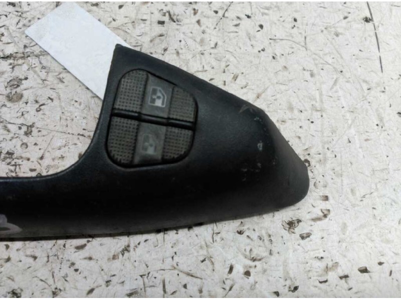 Recambio de mando elevalunas delantero izquierdo para volkswagen golf iii berlina (1h1) gt referencia OEM IAM 1H0867197A  