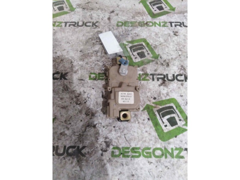 Recambio de motor cierre centralizado delantero derecho para nissan trucks atleon tk10.95 referencia OEM IAM 805810T010  