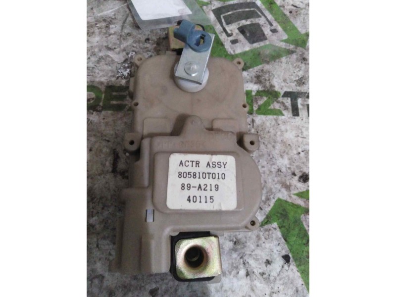 Recambio de motor cierre centralizado delantero derecho para nissan trucks atleon tk10.95 referencia OEM IAM 805810T010  