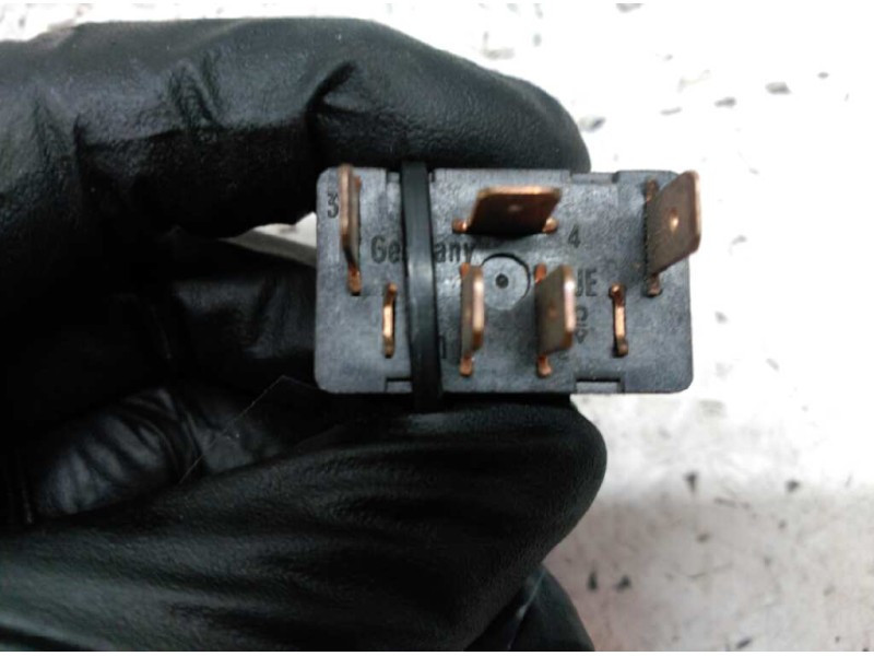 Recambio de mando elevalunas delantero derecho para audi 80/90 (893) 80 comfort edition referencia OEM IAM 89395985501C  