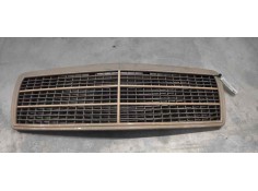 Recambio de rejilla delantera para mercedes-benz clase c (w202) berlina referencia OEM IAM 2028880023  