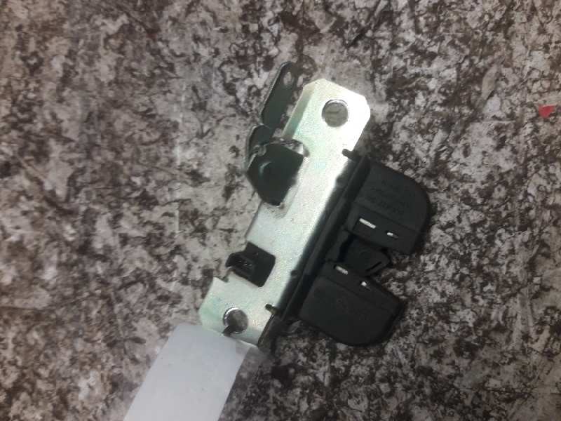 Recambio de cerradura maletero / porton para seat ibiza (6l1) fresh referencia OEM IAM 6L6827505A 3 PINS 
