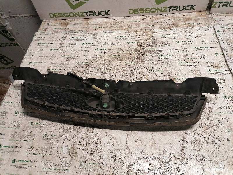 Recambio de rejilla delantera para ford focus berlina (cap) ambiente (d) referencia OEM IAM 4M518138AF  