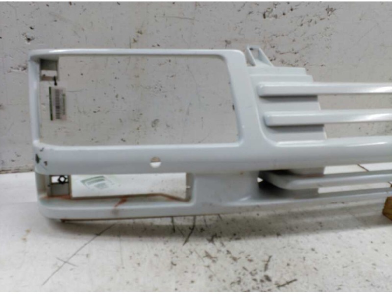 Recambio de rejilla paragolpes central para renault trafic (desde 5.89) t 1100 referencia OEM IAM   