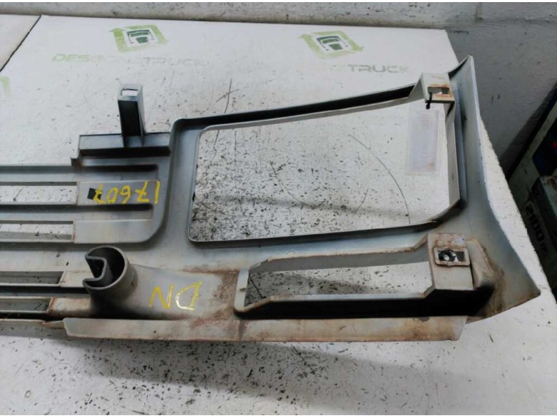 Recambio de rejilla paragolpes central para renault trafic (desde 5.89) t 1100 referencia OEM IAM   