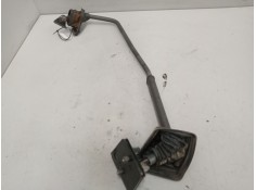 Recambio de brazo retrovisor izquierdo para iveco eurocargo 05.03  fki 100 e tráfico urbano referencia OEM IAM   