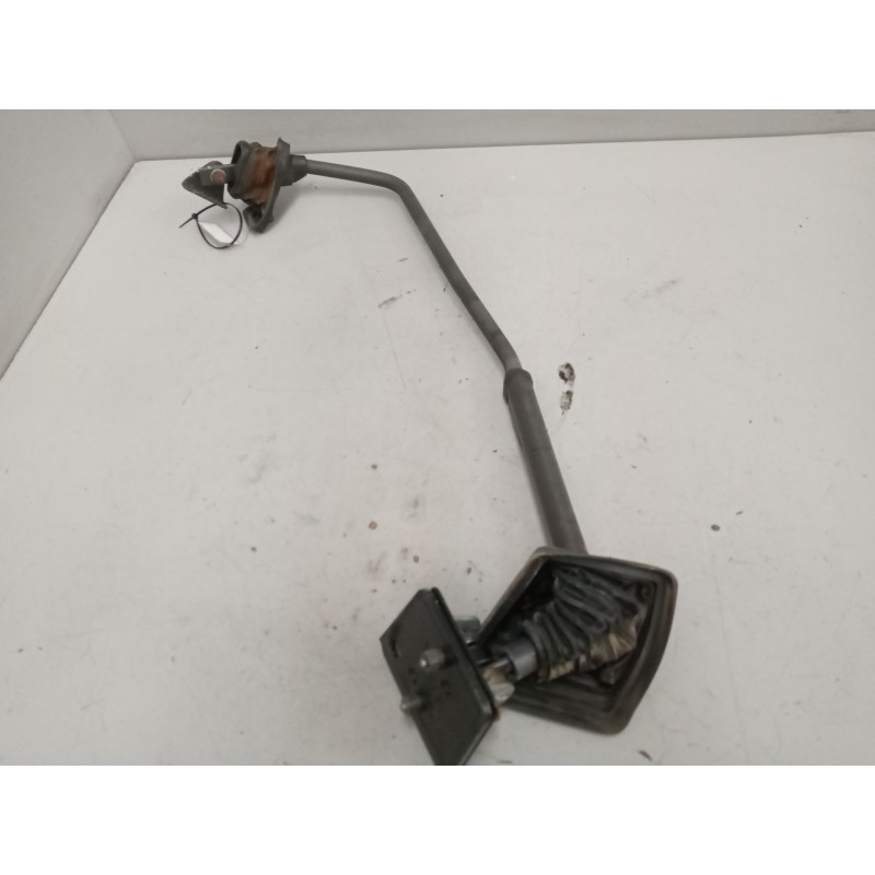 Recambio de brazo retrovisor izquierdo para iveco eurocargo 05.03  fki 100 e tráfico urbano referencia OEM IAM   