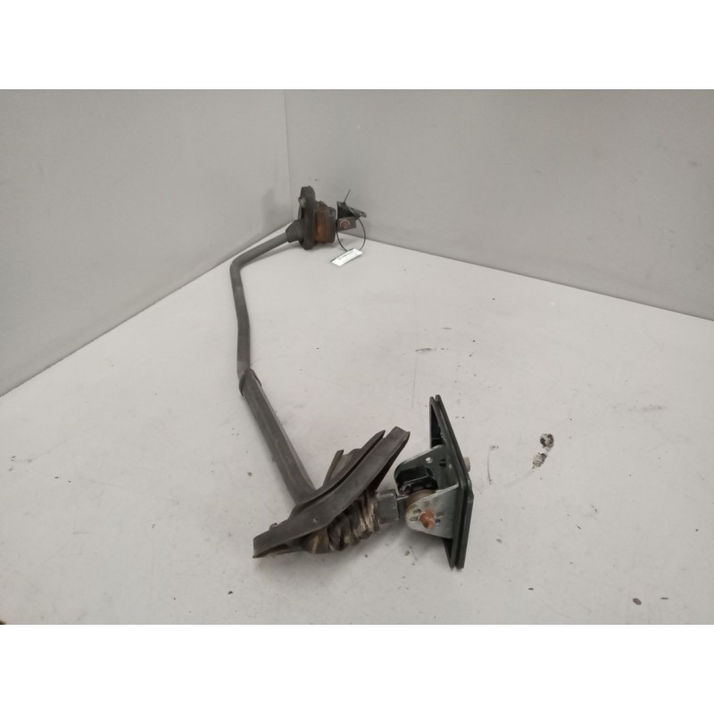 Recambio de brazo retrovisor izquierdo para iveco eurocargo 05.03  fki 100 e tráfico urbano referencia OEM IAM   