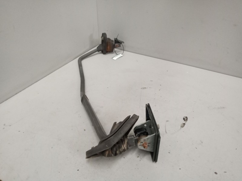 Recambio de brazo retrovisor izquierdo para iveco eurocargo 05.03  fki 100 e tráfico urbano referencia OEM IAM   