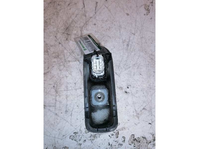 Recambio de mando elevalunas trasero derecho para renault megane ii berlina 5p business referencia OEM IAM  6 PINS 