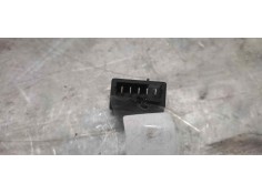 Recambio de mando elevalunas delantero izquierdo para renault master combi desde ´98 l1h1   batalla 3078 6 - plazas referencia O 2